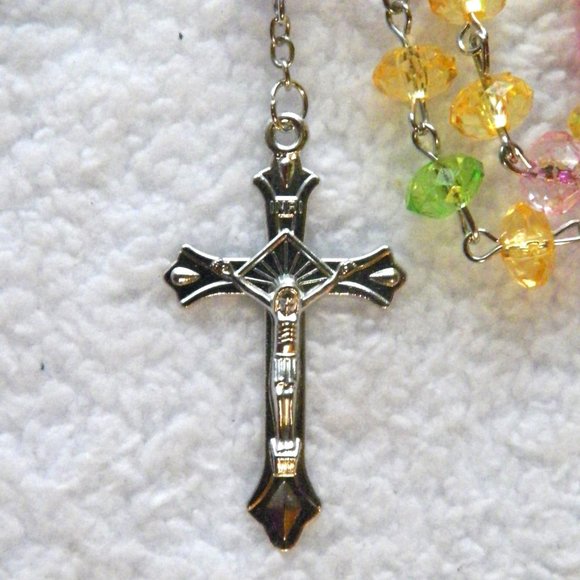 HOST PICK Immaculate Heart of Mary Multicolor Rosary Beads Crucifix with Case - Picture 4 of 13